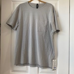 NWT Lululemon Chest Pocket Relaxed Fit T